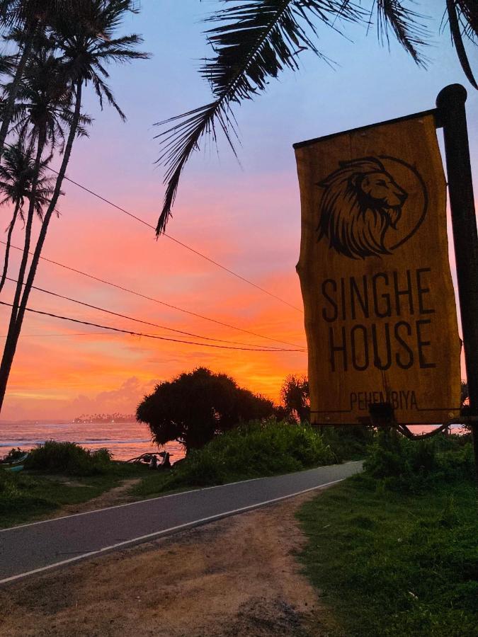 Singhe House 호텔 디크웰라 외부 사진